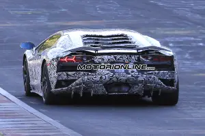 Lamborghini Aventador restyling foto spia 17 ottobre 2016 - 3