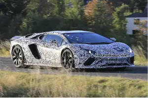 Lamborghini Aventador restyling foto spia 17 ottobre 2016