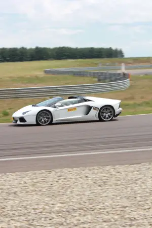 Lamborghini Aventador Roadster - Prova su strada e in pista 2014 - 105