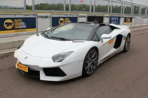 Lamborghini Aventador Roadster - Prova su strada e in pista 2014