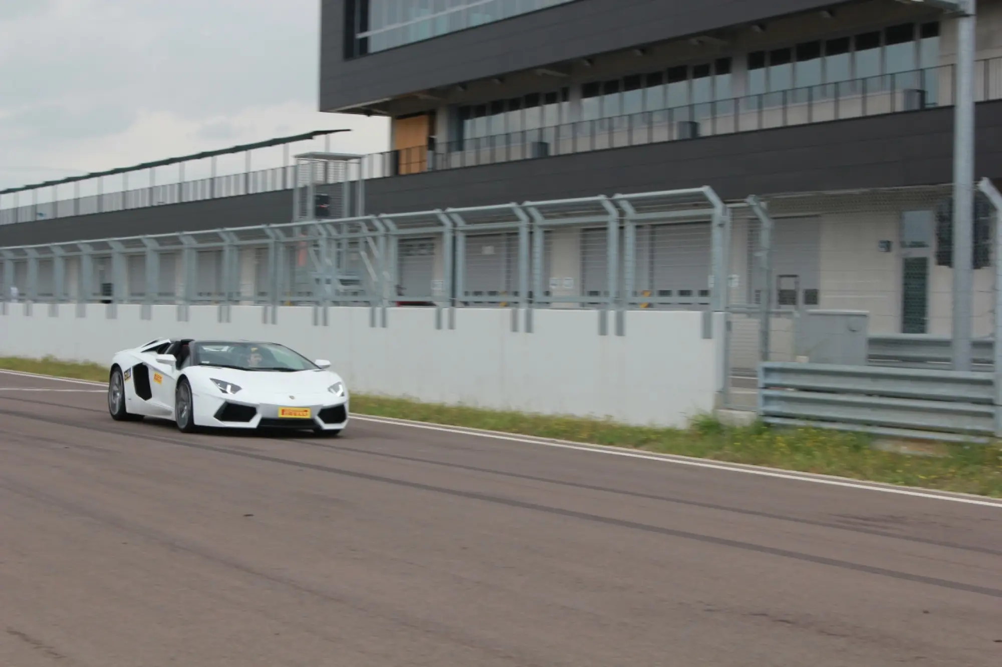 Lamborghini Aventador Roadster - Prova su strada e in pista 2014 - 138