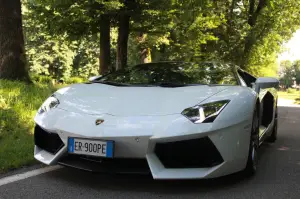 Lamborghini Aventador Roadster - Prova su strada e in pista 2014