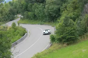 Lamborghini Aventador Roadster - Prova su strada e in pista 2014