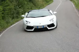 Lamborghini Aventador Roadster - Prova su strada e in pista 2014