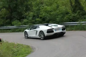 Lamborghini Aventador Roadster - Prova su strada e in pista 2014