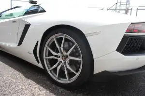 Lamborghini Aventador Roadster - Prova su strada e in pista 2014 - 65
