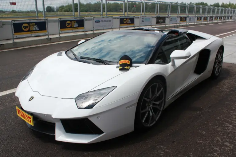 Lamborghini Aventador Roadster - Prova su strada e in pista 2014 - 68