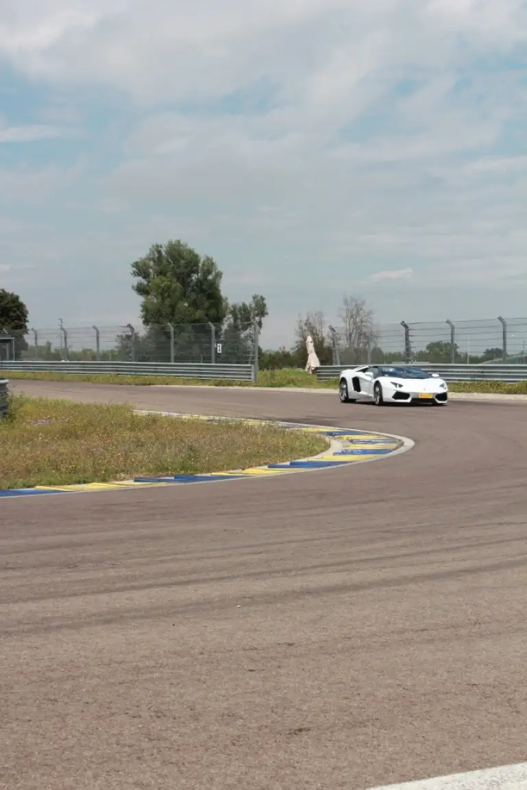 Lamborghini Aventador Roadster - Prova su strada e in pista 2014 - 80