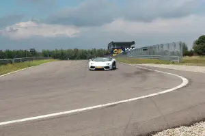 Lamborghini Aventador Roadster - Prova su strada e in pista 2014