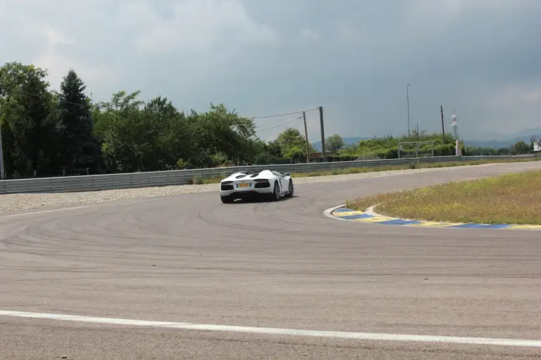 Lamborghini Aventador Roadster - Prova su strada e in pista 2014 - 87