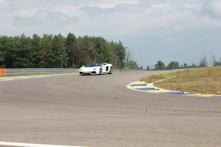 Lamborghini Aventador Roadster - Prova su strada e in pista 2014 - 88