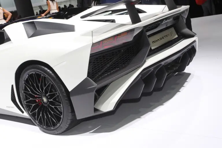 Lamborghini Aventador Roadster SV - Salone di Francoforte 2015 - 6