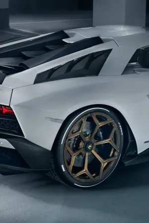 Lamborghini Aventador S by Novitec - 12