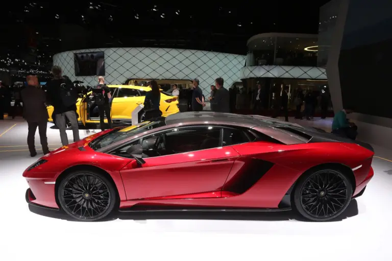 Lamborghini Aventador S (foto live) - Salone di Ginevra 2018 - 2