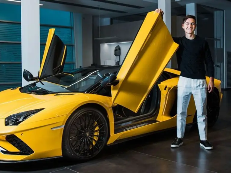 Lamborghini Aventador S Roadster - Paulo Dybala - 5