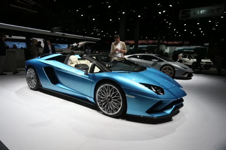 Lamborghini Aventador S Roadster - Salone di Francoforte 2017 - 3