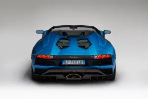 Lamborghini Aventador S Roadster