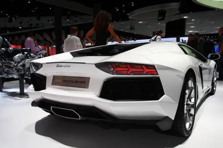 Lamborghini Aventador - Salone di Francoforte 2011 - 8