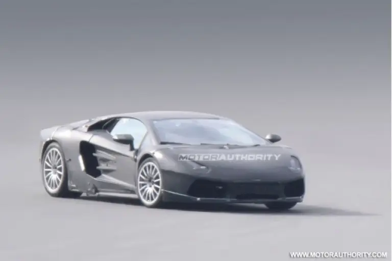 Lamborghini Aventador spy - 13