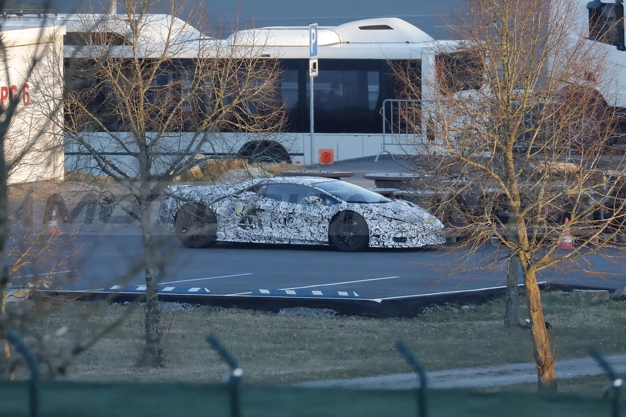 Lamborghini Aventador successore - Foto Spia 10-03-2022 - 11