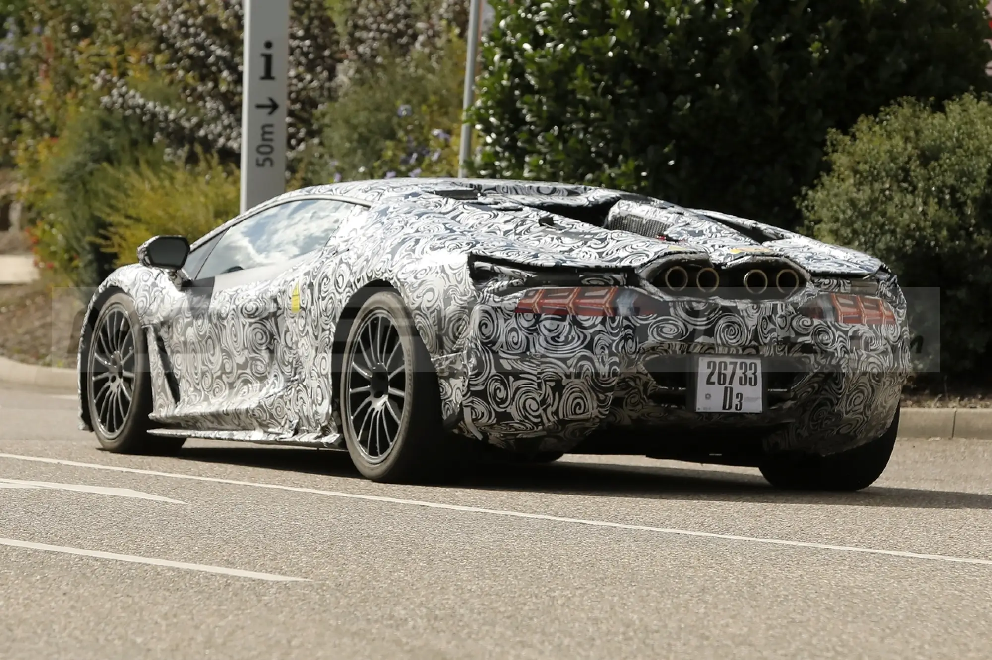 Lamborghini Aventador successore - Foto Spia 22-09-2022 - 6