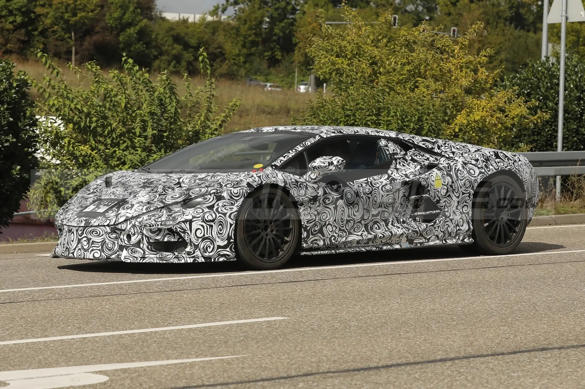 Lamborghini Aventador successore - Foto Spia 22-09-2022 - 2