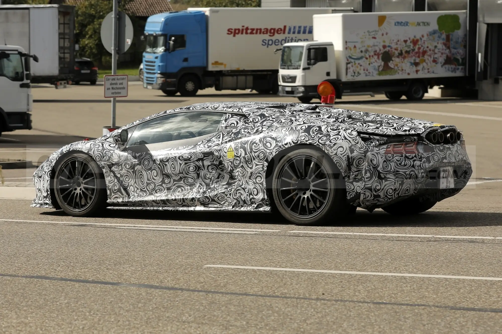 Lamborghini Aventador successore - Foto Spia 22-09-2022 - 7