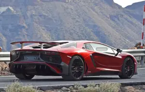 Lamborghini Aventador SuperVeloce - Foto spia (febbraio 2015)