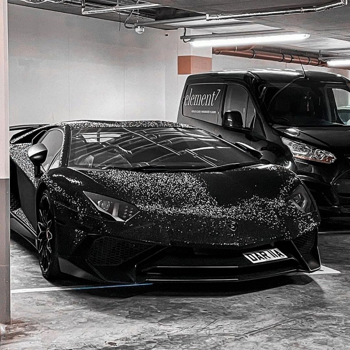Lamborghini Aventador SVJ con Swarovski - Foto