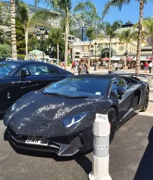 Lamborghini Aventador SVJ con Swarovski - Foto