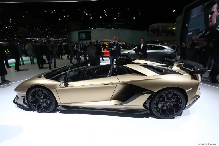 Lamborghini Aventador SVJ Roadster Foto Live - Salone di Ginevra 2019 - 2