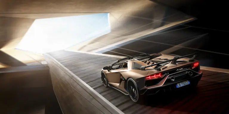 Lamborghini Aventador SVJ Roadster - Salone di Ginevra 2019 - 23