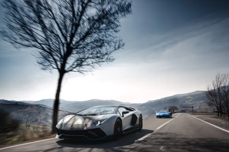Lamborghini Aventador Ultimae - Foto su strada - 3
