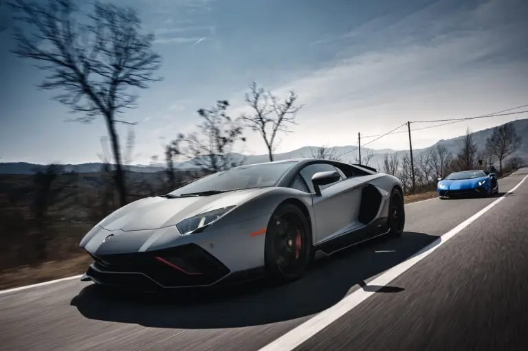 Lamborghini Aventador Ultimae - Foto su strada - 5