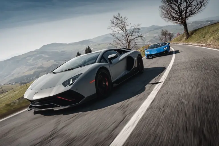 Lamborghini Aventador Ultimae - Foto su strada - 13