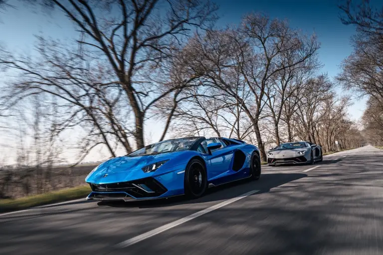 Lamborghini Aventador Ultimae - Foto su strada - 18