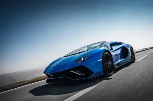 Lamborghini Aventador Ultimae - Foto su strada - 25