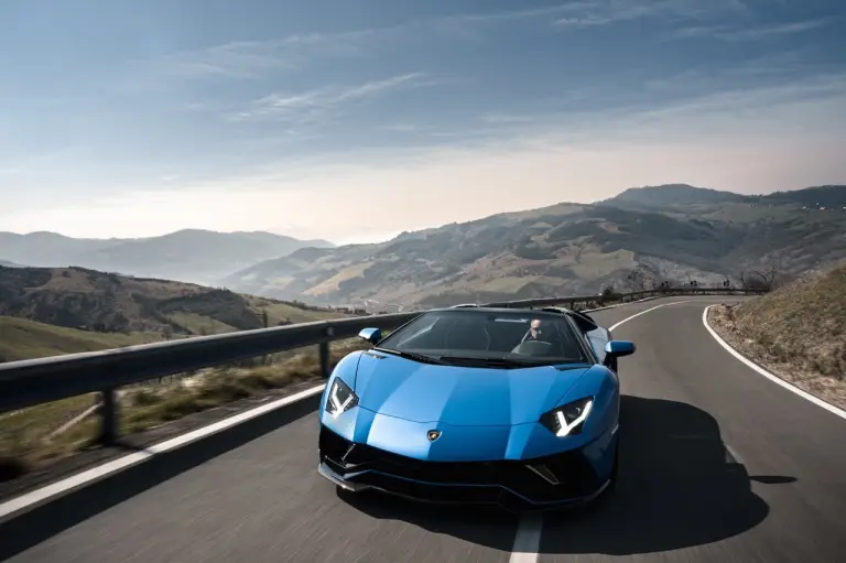 Lamborghini Aventador Ultimae - Foto su strada - 29