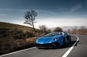 Lamborghini Aventador Ultimae - Foto su strada - 48