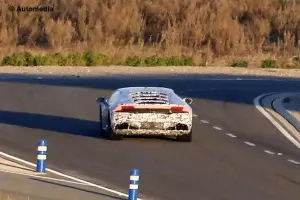 Lamborghini Cabrera - Foto spia 28-11-2013