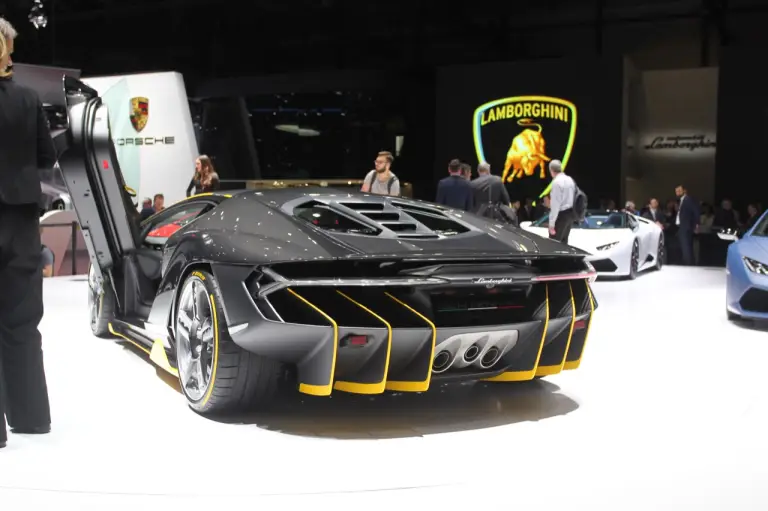 Lamborghini Centenario - Salone di Ginevra 2016 - 5