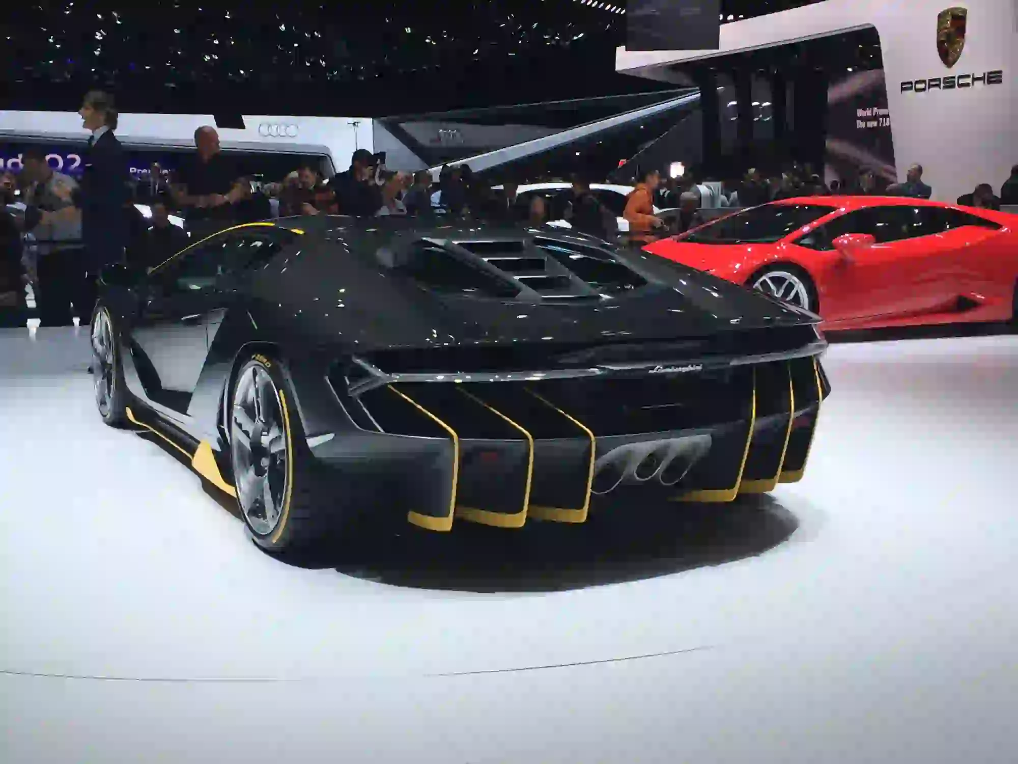 Lamborghini Centenario - Salone di Ginevra 2016 - 11