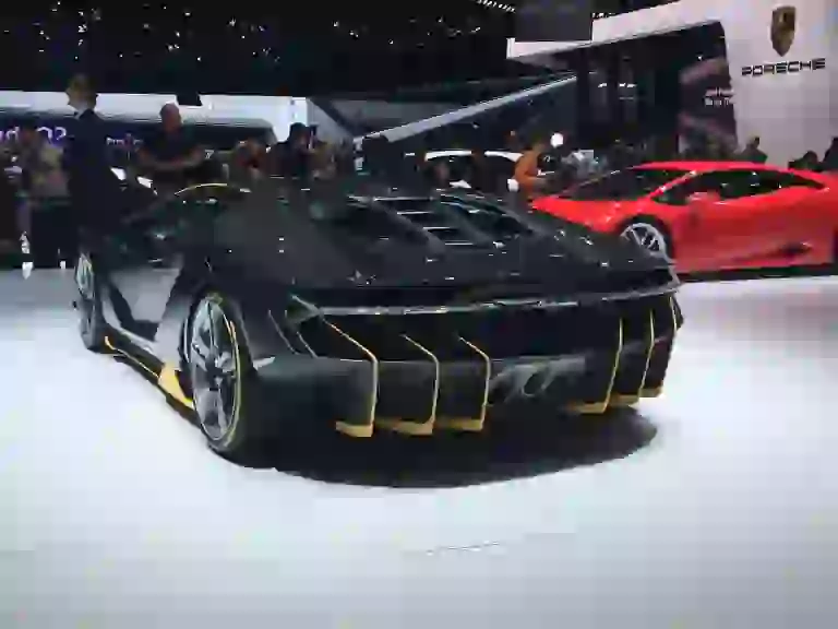 Lamborghini Centenario - Salone di Ginevra 2016 - 11