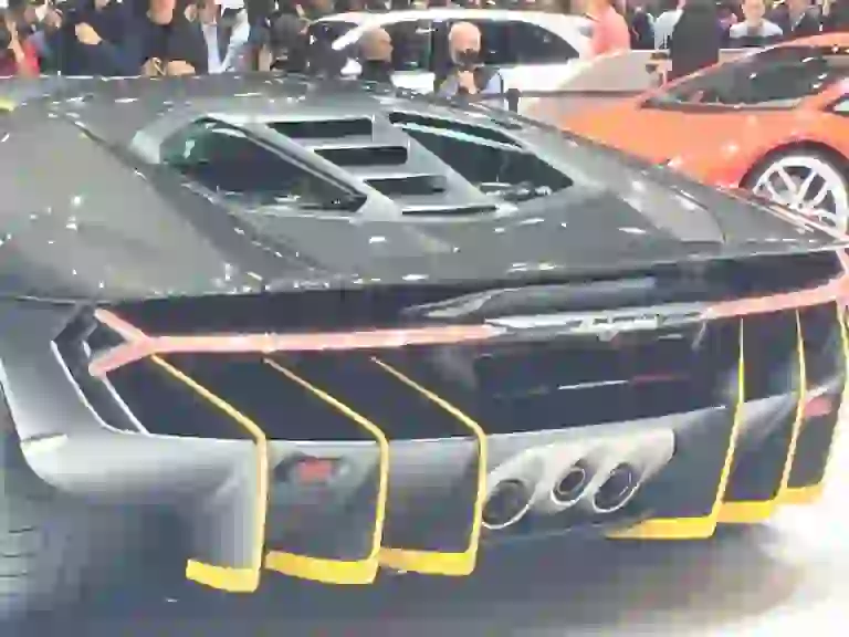 Lamborghini Centenario - Salone di Ginevra 2016 - 14