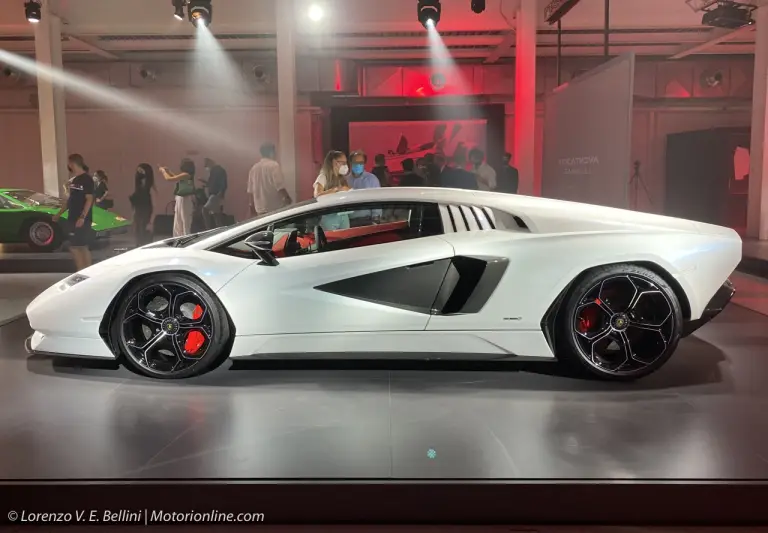 Lamborghini Countach 2021 - Milano Design Week - 5