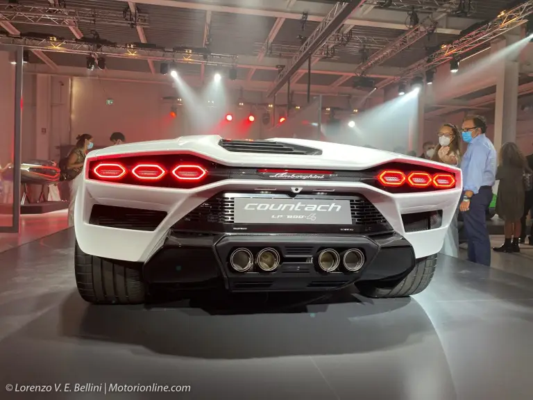 Lamborghini Countach 2021 - Milano Design Week - 3
