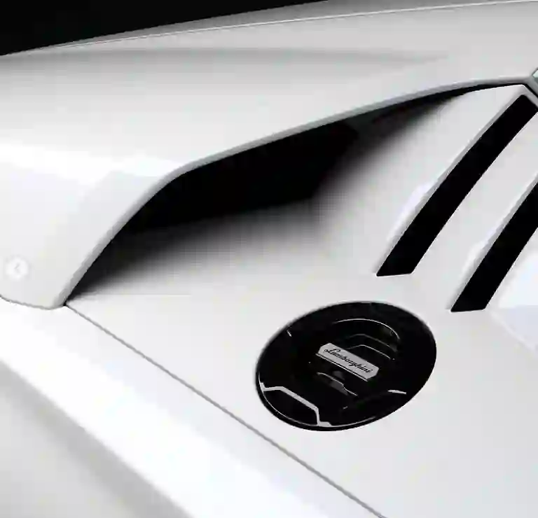 Lamborghini Countach 2021 - Teaser - 2