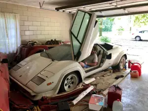 Lamborghini Countach LP5000S - 3