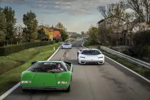 Lamborghini Countach LPI 800-4 - Foto strada pubblica - 35