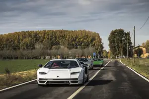 Lamborghini Countach LPI 800-4 - Foto strada pubblica - 43